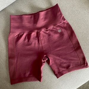 Forever 21 Maroon Colored Biker Shorts 🩳